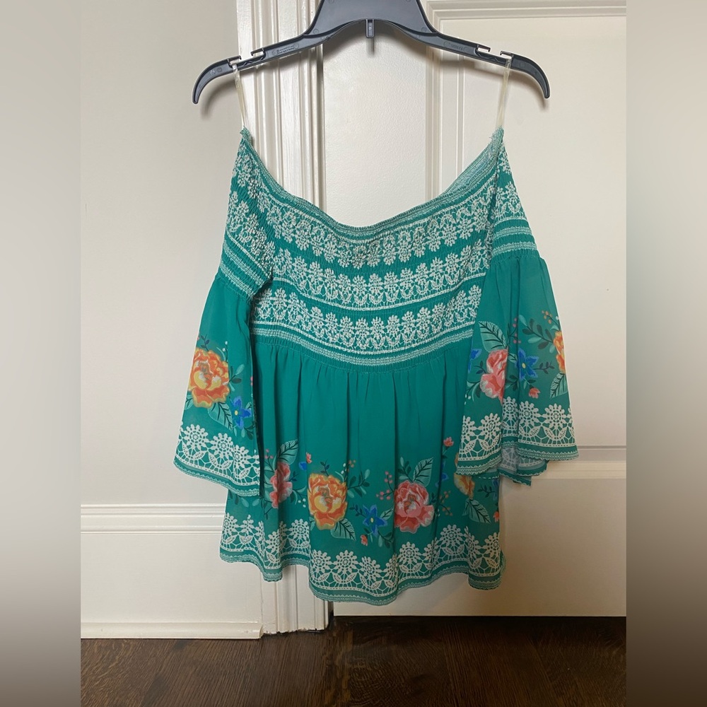 Flying Tomato off the shoulder Top
